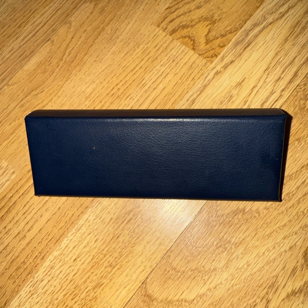 Warby Parker Midnight Blue Glasses Case - Picture 4 of 5